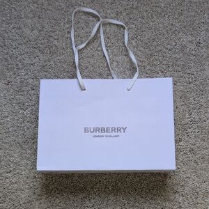 Burberry Classic White Shopping Tote Gift Bag - Small